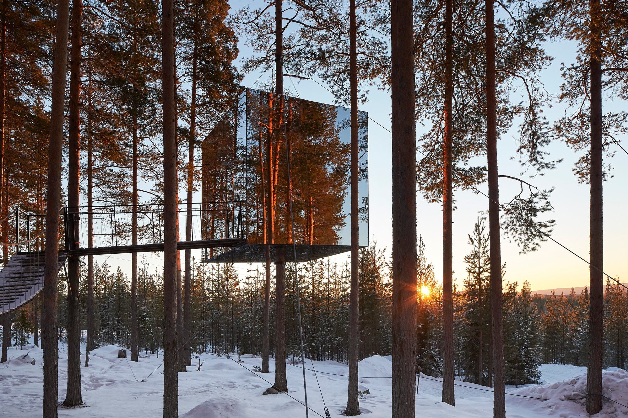 The Mirrorcube Treehotel, en Harads, Suecia