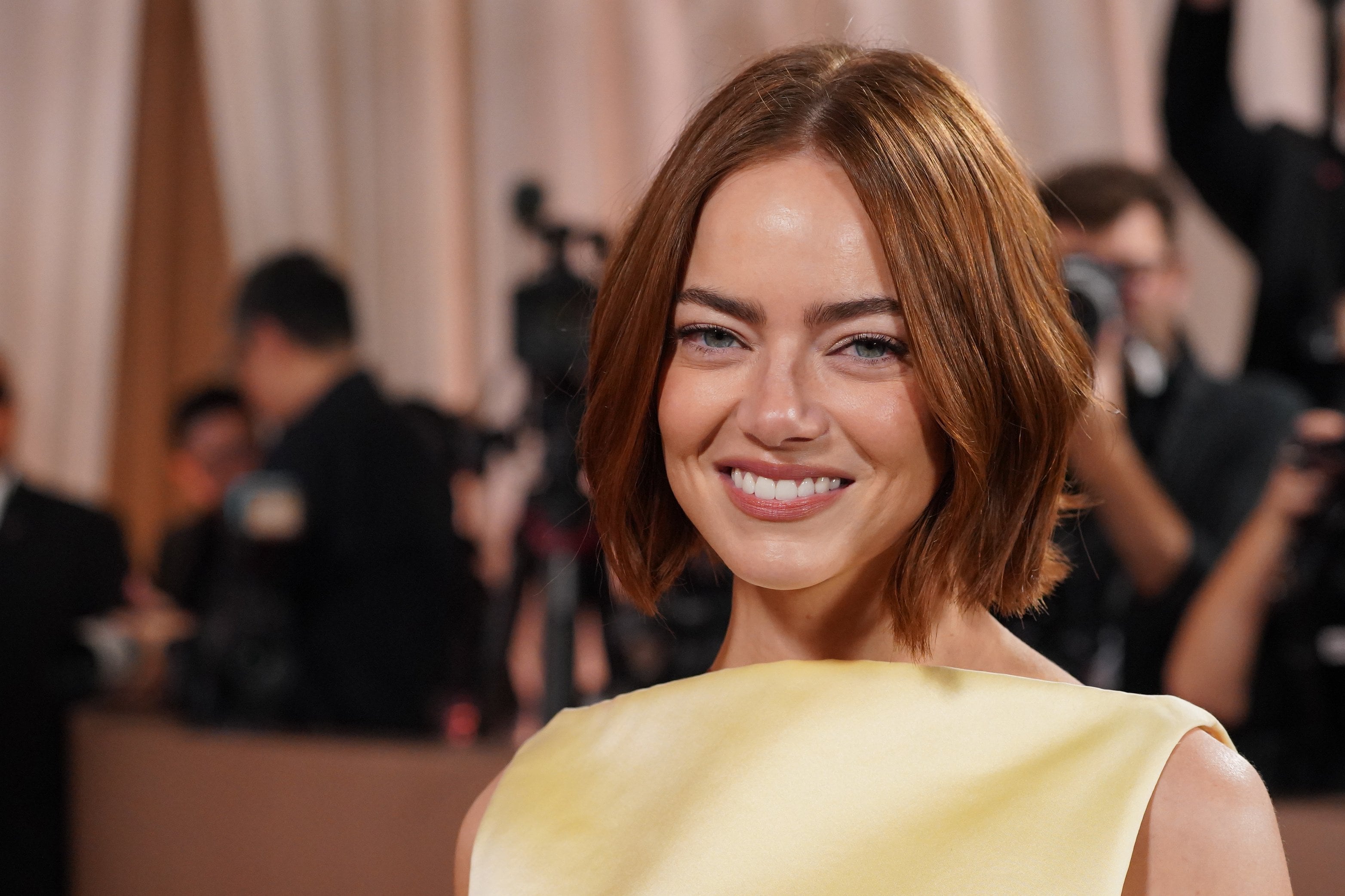 Emma Stone en la alfombra roja de los Globo de Oro 2026