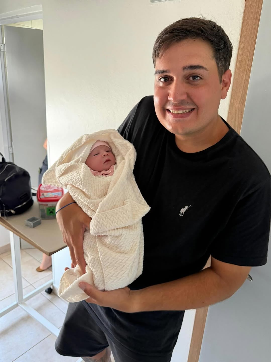 Lucas Batistuta con su hija Catalina