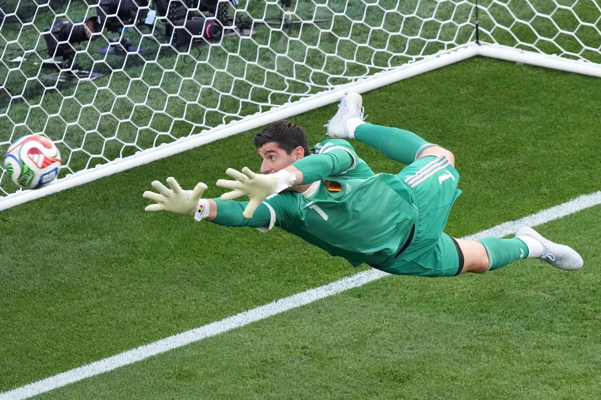 Courtois, el arquero belga-madrileño ante su segundo país.
