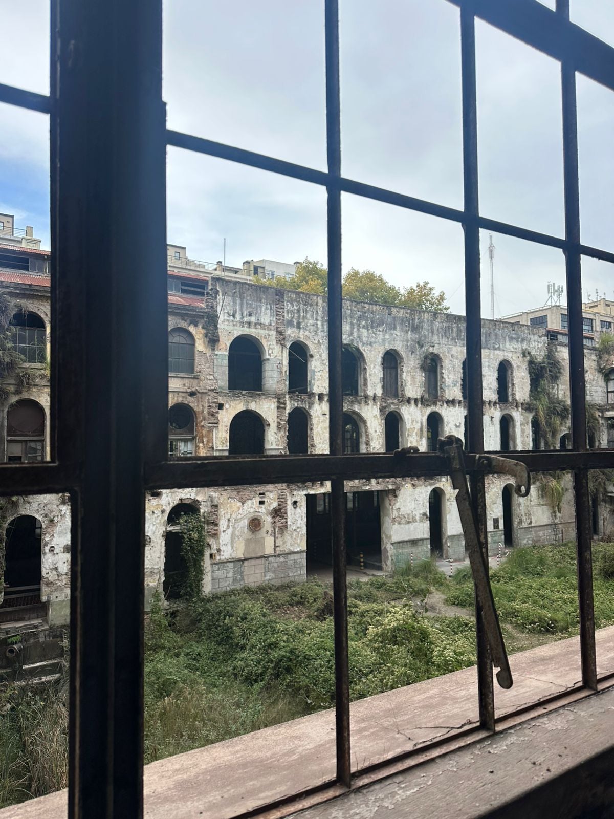 Sus restos abandonados siguen visibles y generan cierta nostalgia