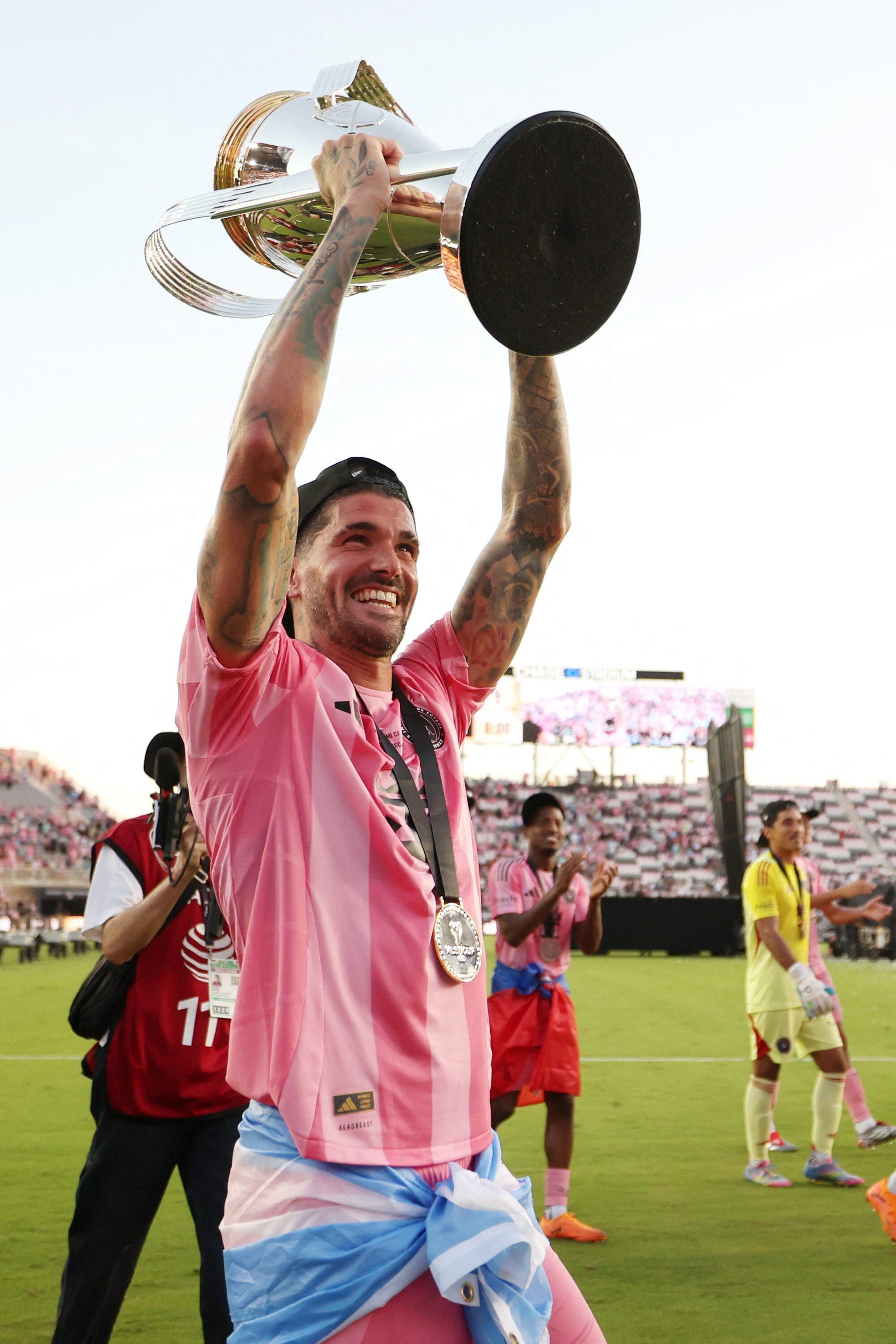 Rodrigo De Paul celebra el título de la MLS conquistado con Inter Miami tras vencer a Vancouver por 3-1 en la final