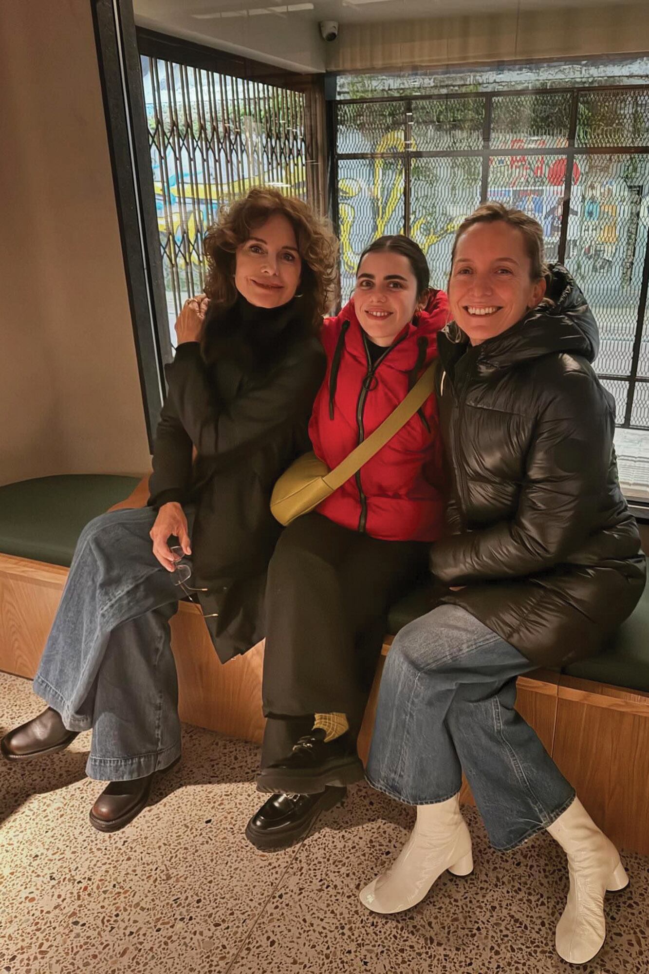 Flavia Martini con sus hijas