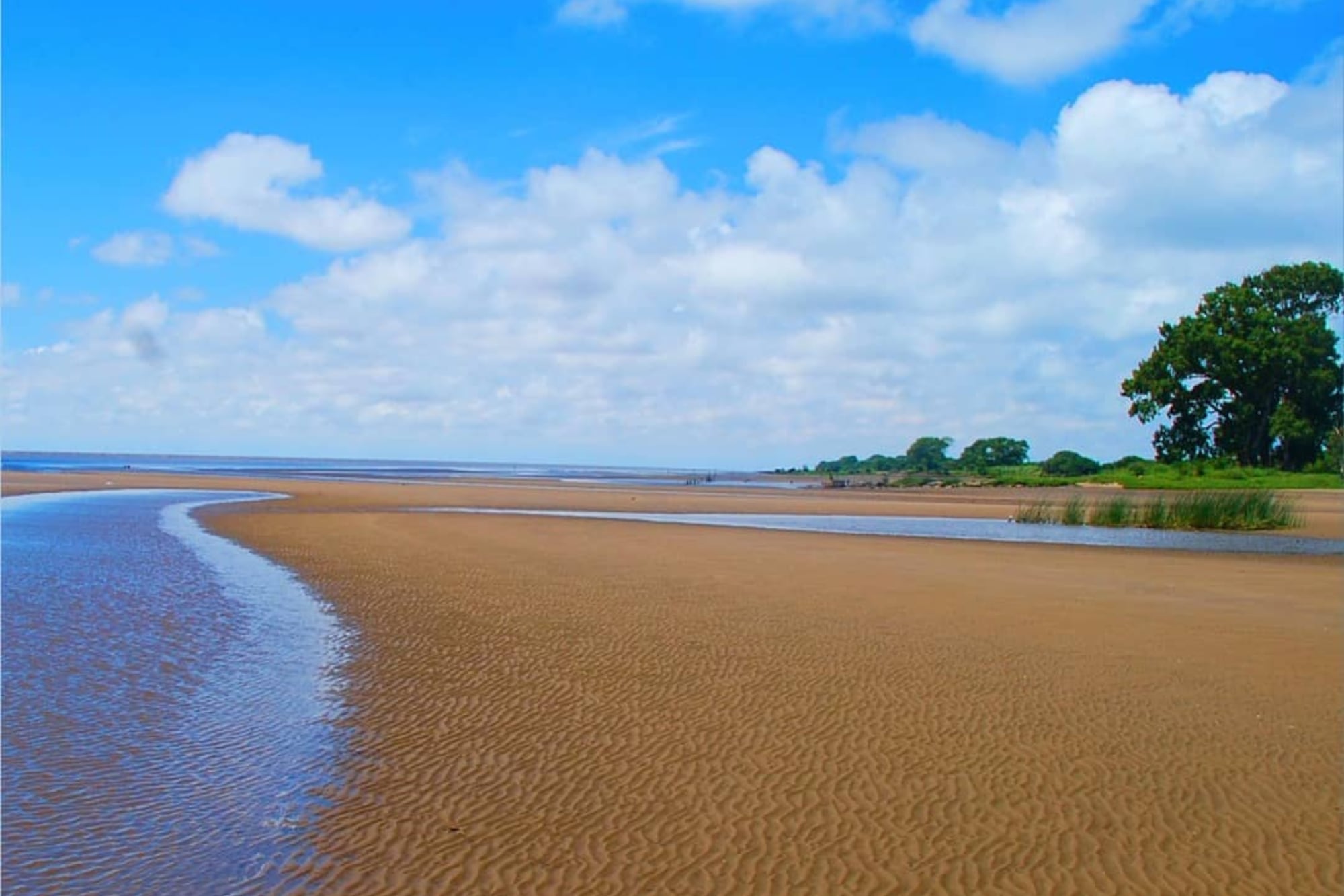 Para visitar en el día: la playa “oculta” que está a dos horas de Buenos Aires y es ideal para quienes buscan tranquilidad
