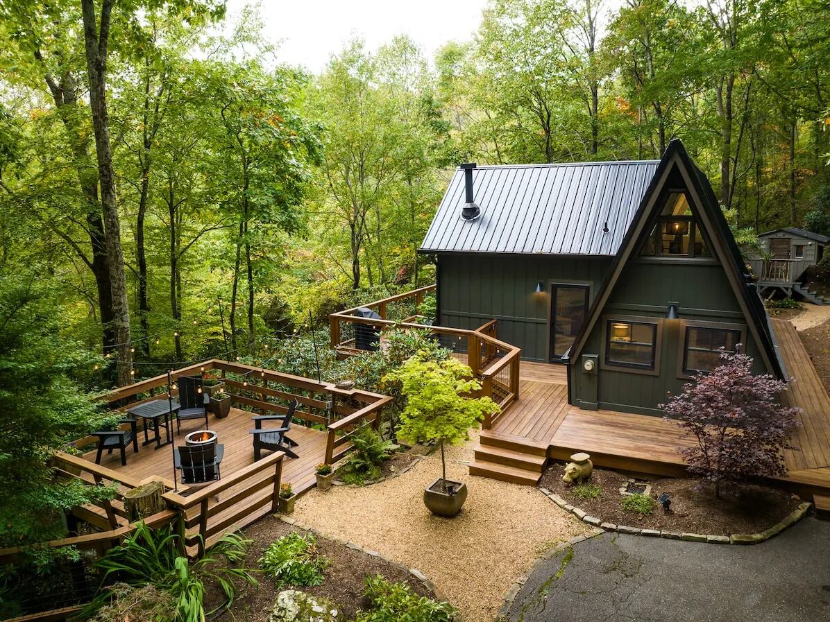 Estas casas cuentan con jacuzzis, chimeneas y enormes ventanales con impresionantes vistas