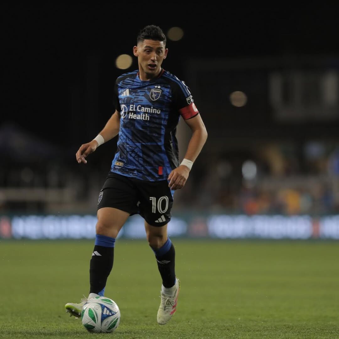 A su 29 años, Cristian Espinoza marcó un hito de 120 partidos jugados de forma consecutiva