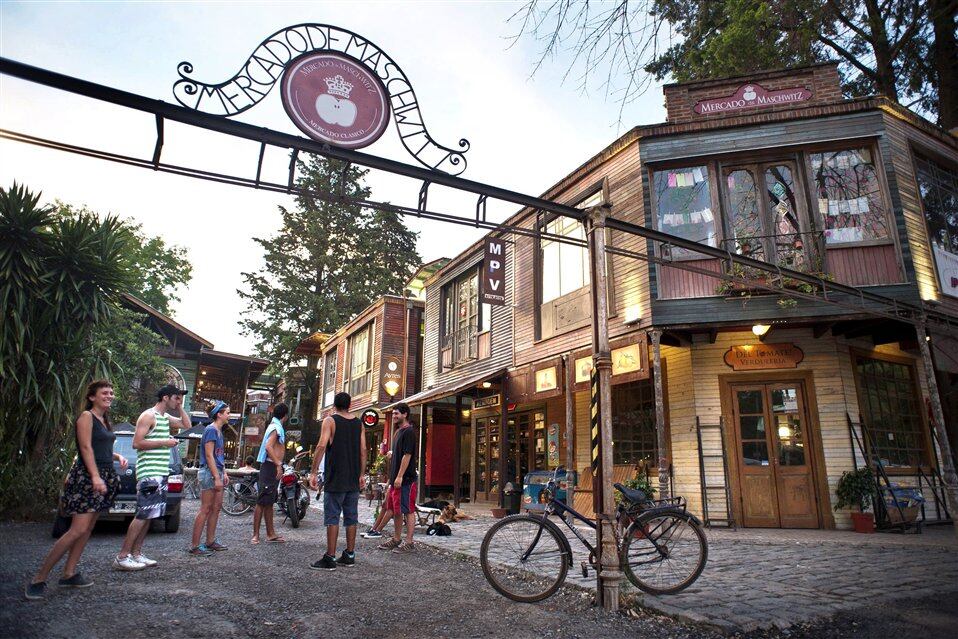 El Mercado: madera, adoquines y creatividad