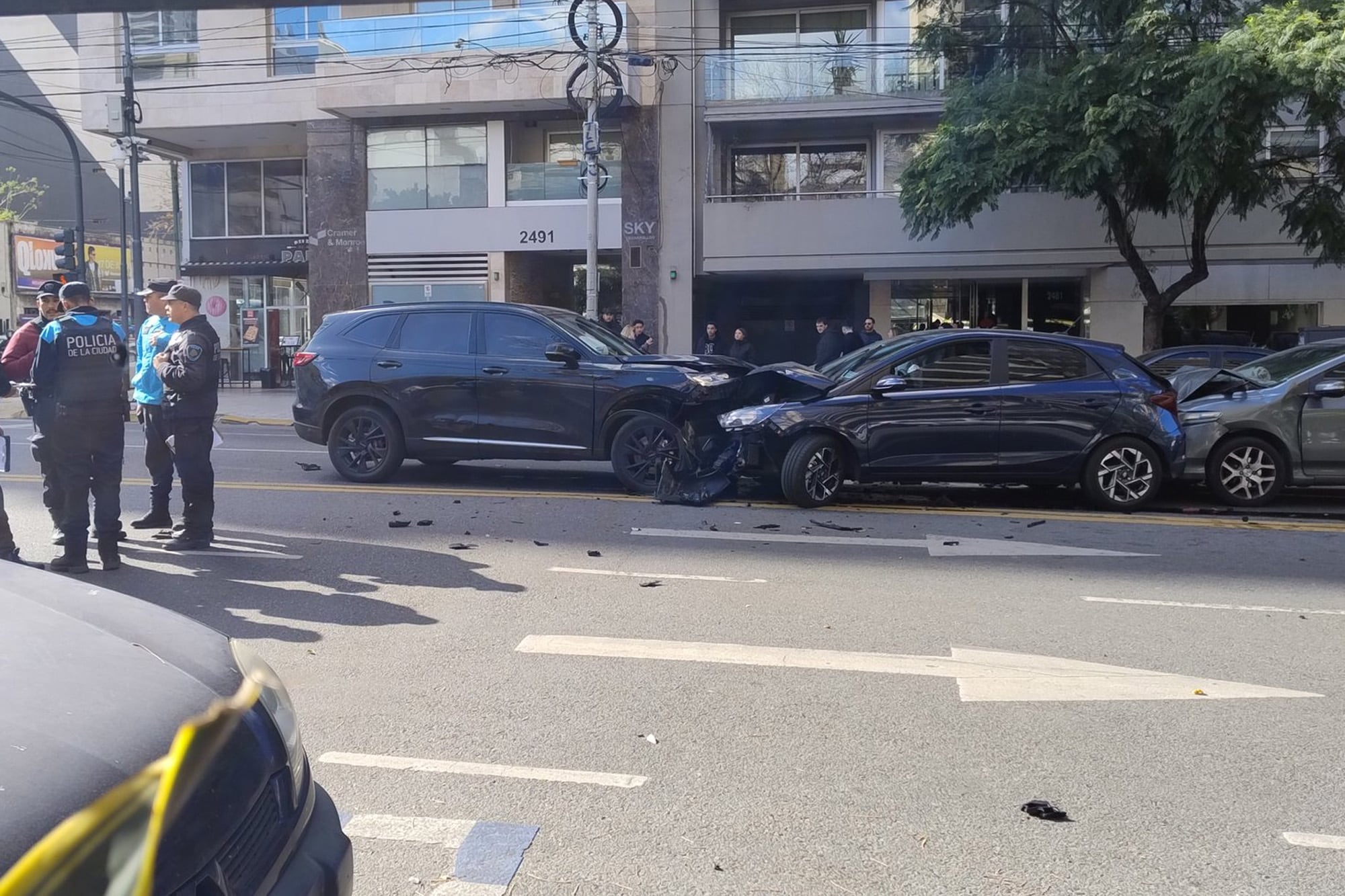 Una camioneta a contramano provocó un choque múltiple en Belgrano: ocho heridos