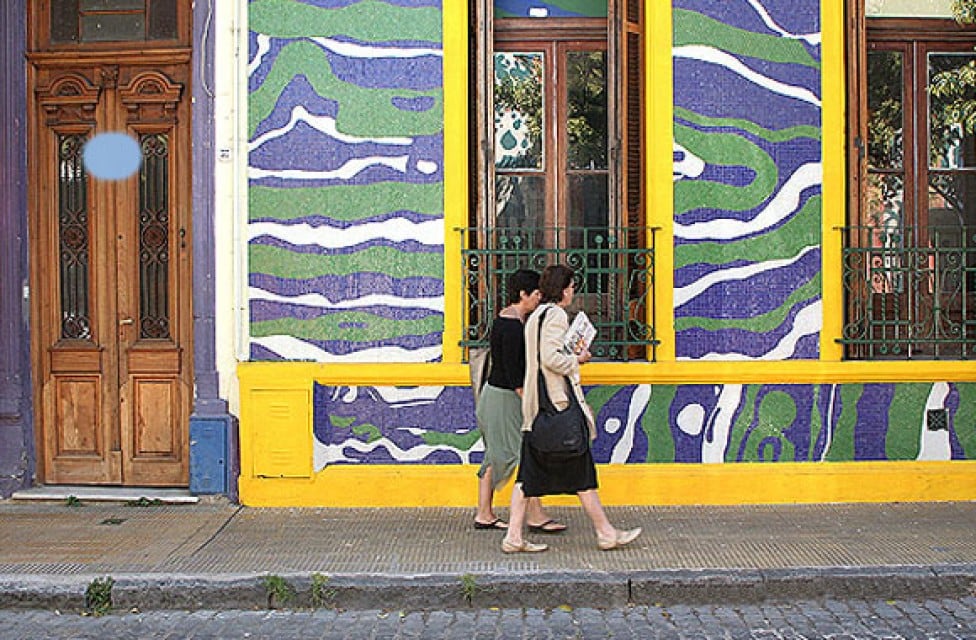 El Pasaje Lanín es sin dudas una de las intervenciones de arte público más emblemáticas de Buenos Aires