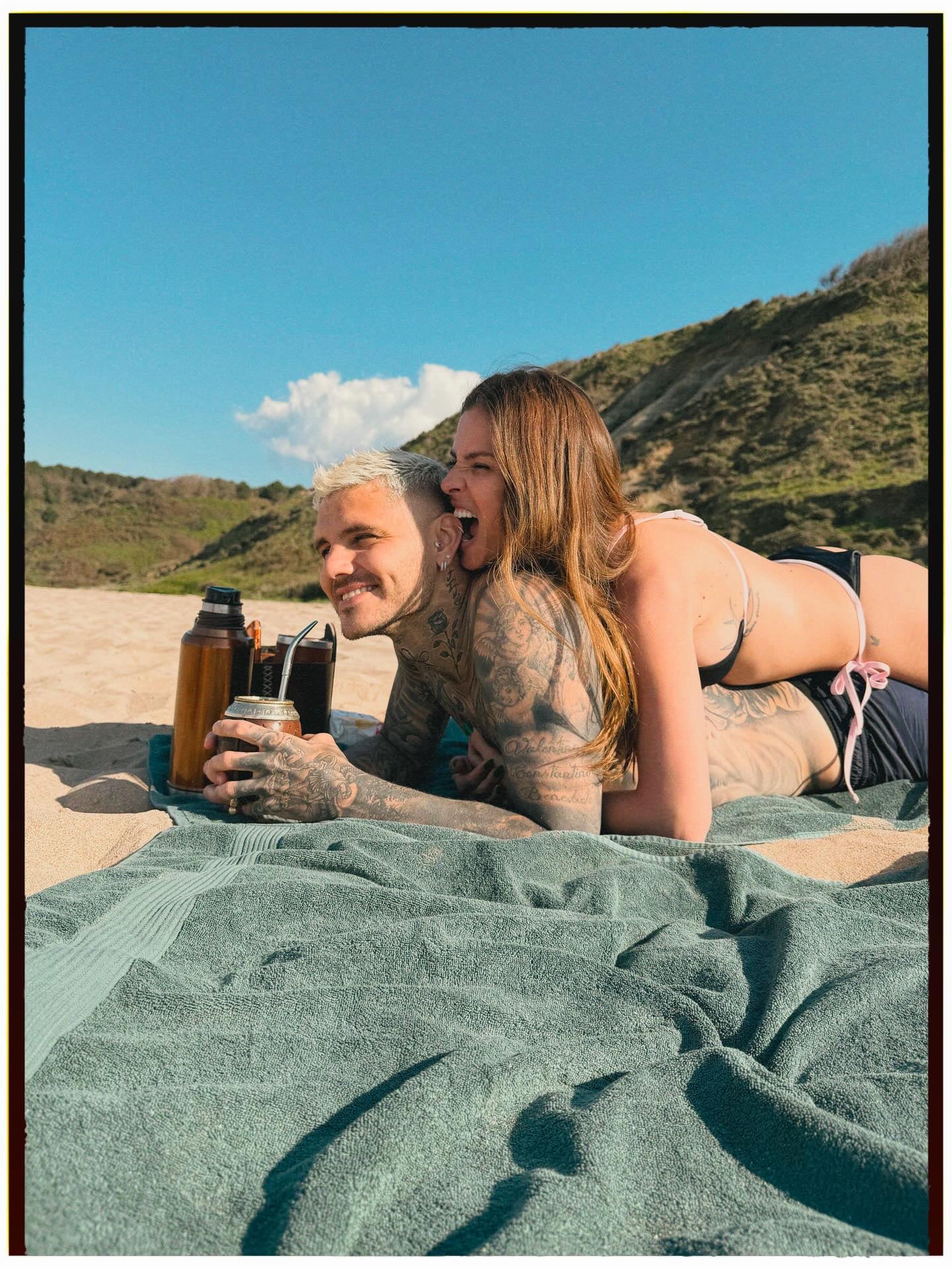Mauro Icardi y la China Suárez disfrutaron de un día de playa en Turquía como familia