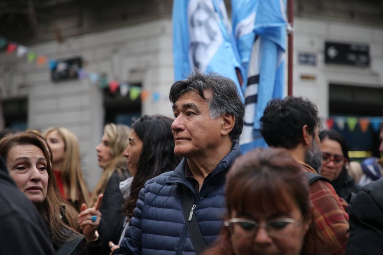 Carlos Zannini, el 13 de mayo, entre los asistentes a una charla de Tailhade y Siley