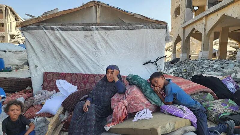 Israel ha ordenado repetidamente a la gente que abandone zonas específicas, lo que ha provocado movimientos masivos de población