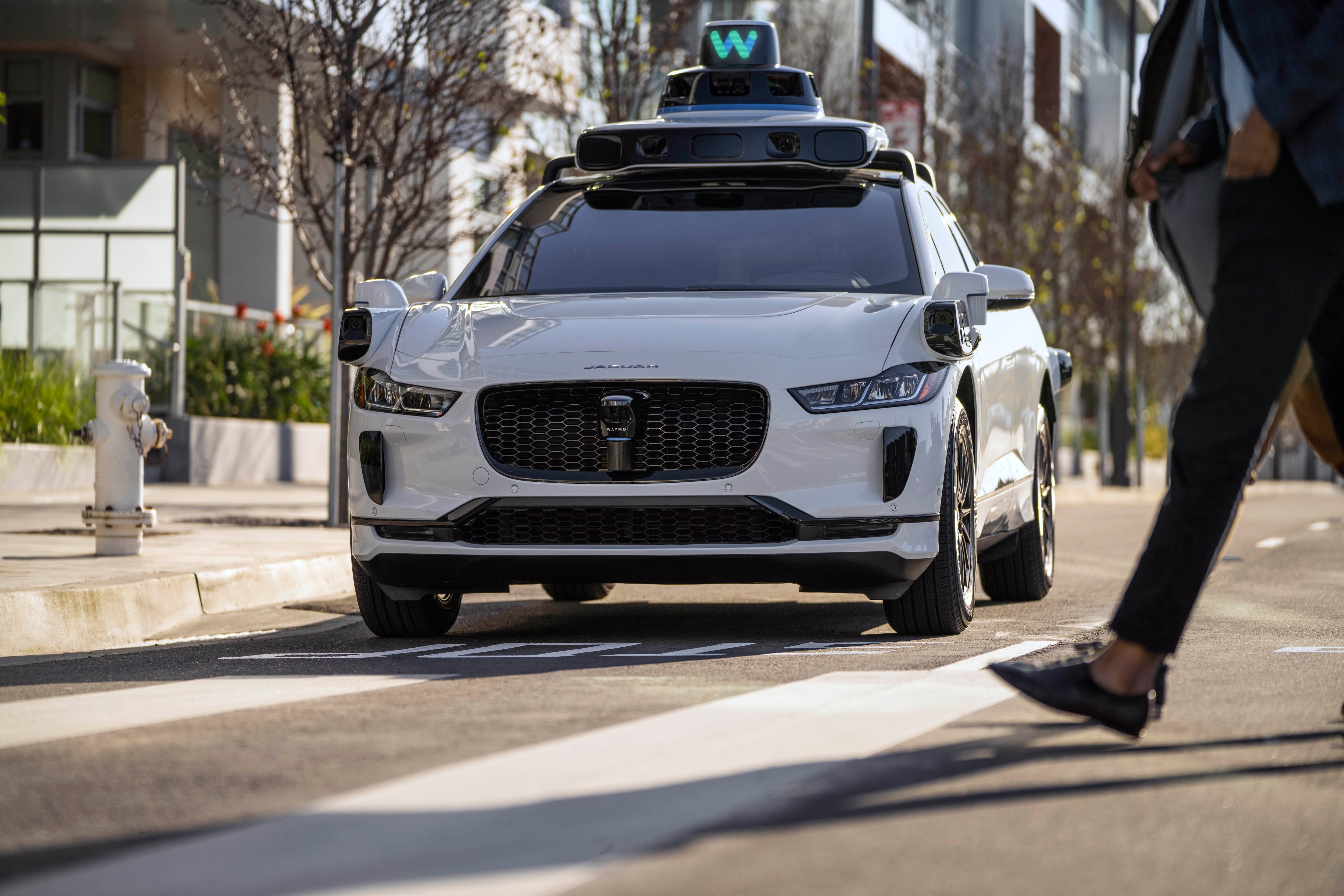 Waymo ya opera en seis ciudades estadounidenses