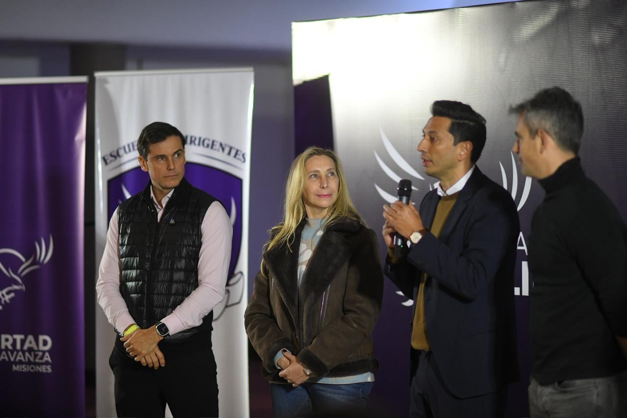 A diferencia de 2025, aflora en el karinismo una vocación acuerdista para las elecciones de 2027: los motivos 8 Karina Milei y Martín Menem junto a Diego Hartfield y Adrián Nuñez en la inauguración de la escuela de dirigentes libertarios en Misiones