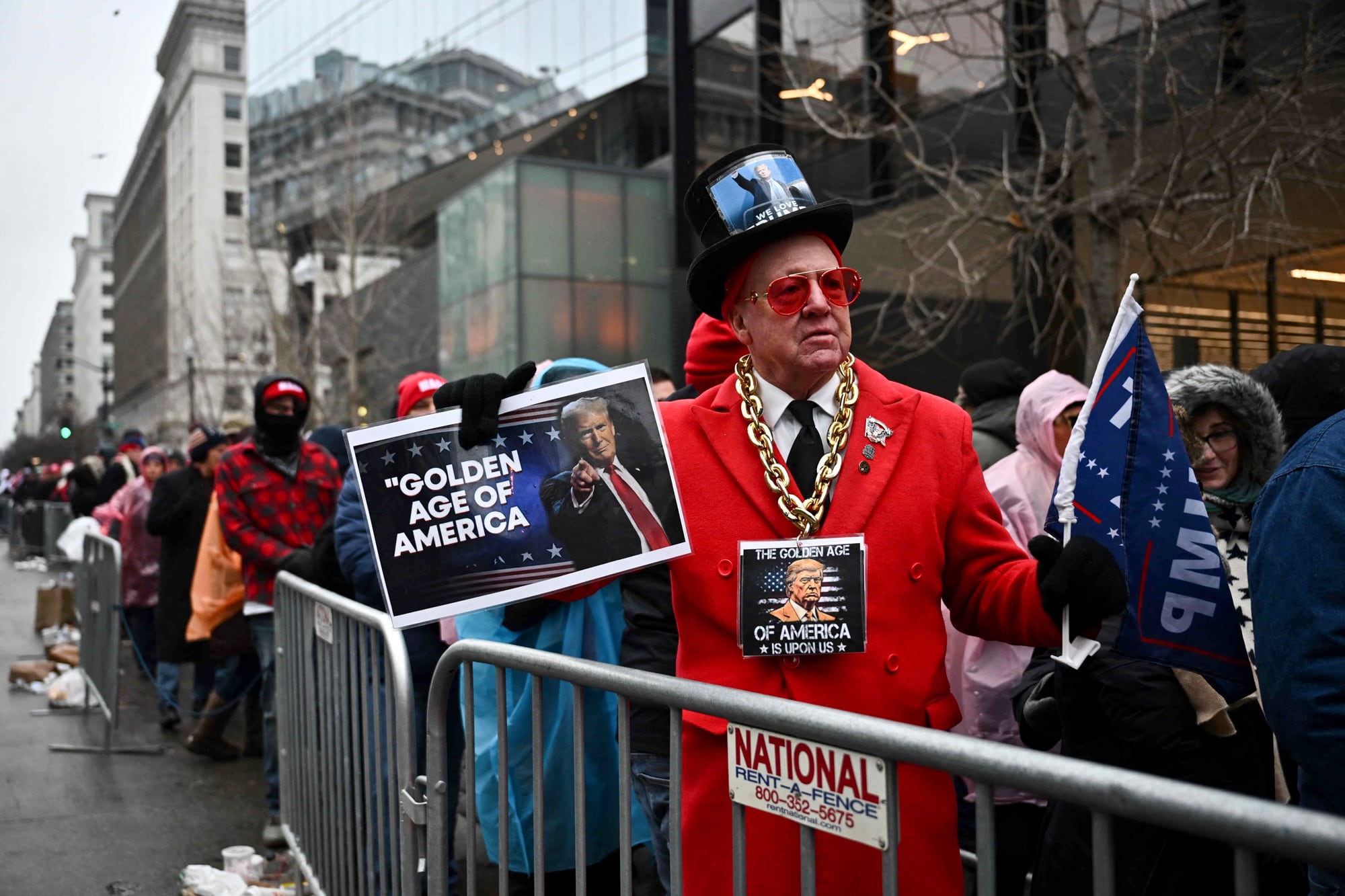 Simpatizantes del presidente Trump en el Capital One Arena en Washington