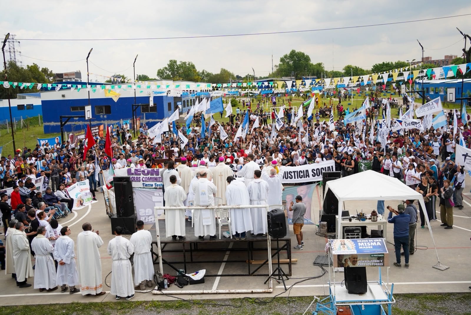 Con un encuentro en La Matanza, la Iglesia y los movimientos populares ratificaron su alianza