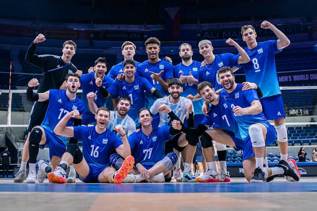 La selección argentina de vóleibol venció por 3-2 a Francia