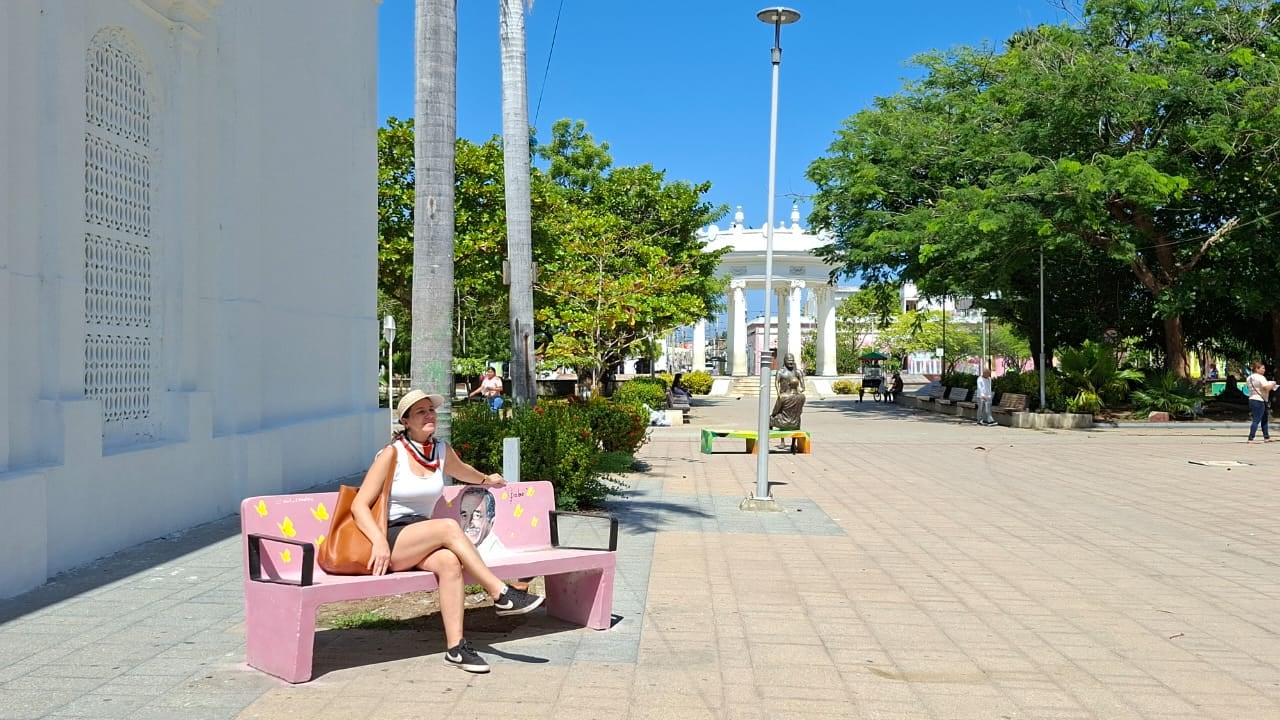 Banco Gabo en Plaza Centenario