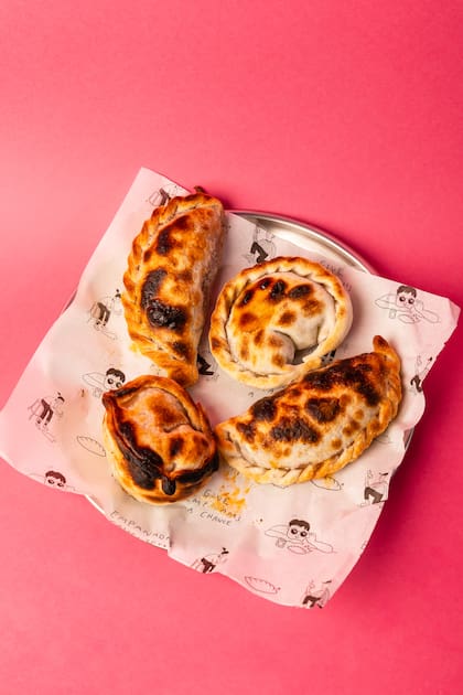De la alta cocina a tu mesa: los secretos del chef Pedro Bargero para lograr empanadas perfectas de carne, pollo y jamón y queso
