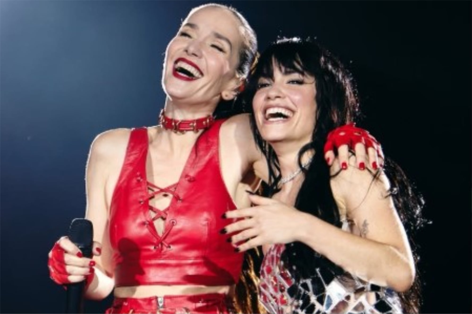 Lali Espósito y Natalia Oreiro cantaron juntas y encendieron al público de Montevideo con un beso en el escenario
