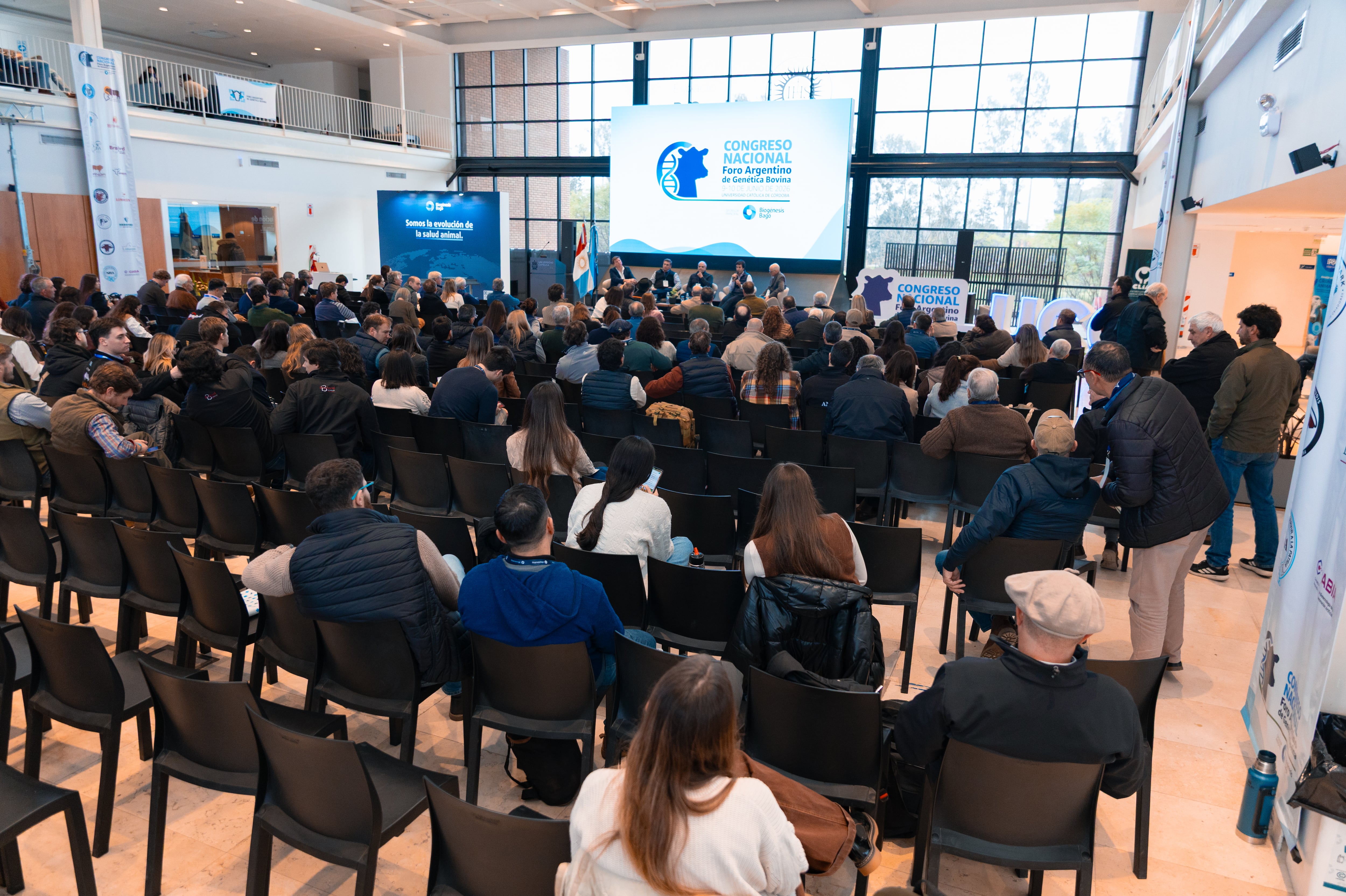 Hubo más de 500 asistentes en la Universidad Católica de Córdoba