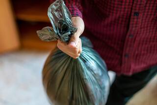 Coronavirus: ¿Qué recaudos hay que tener a la hora de sacar la basura de casa?