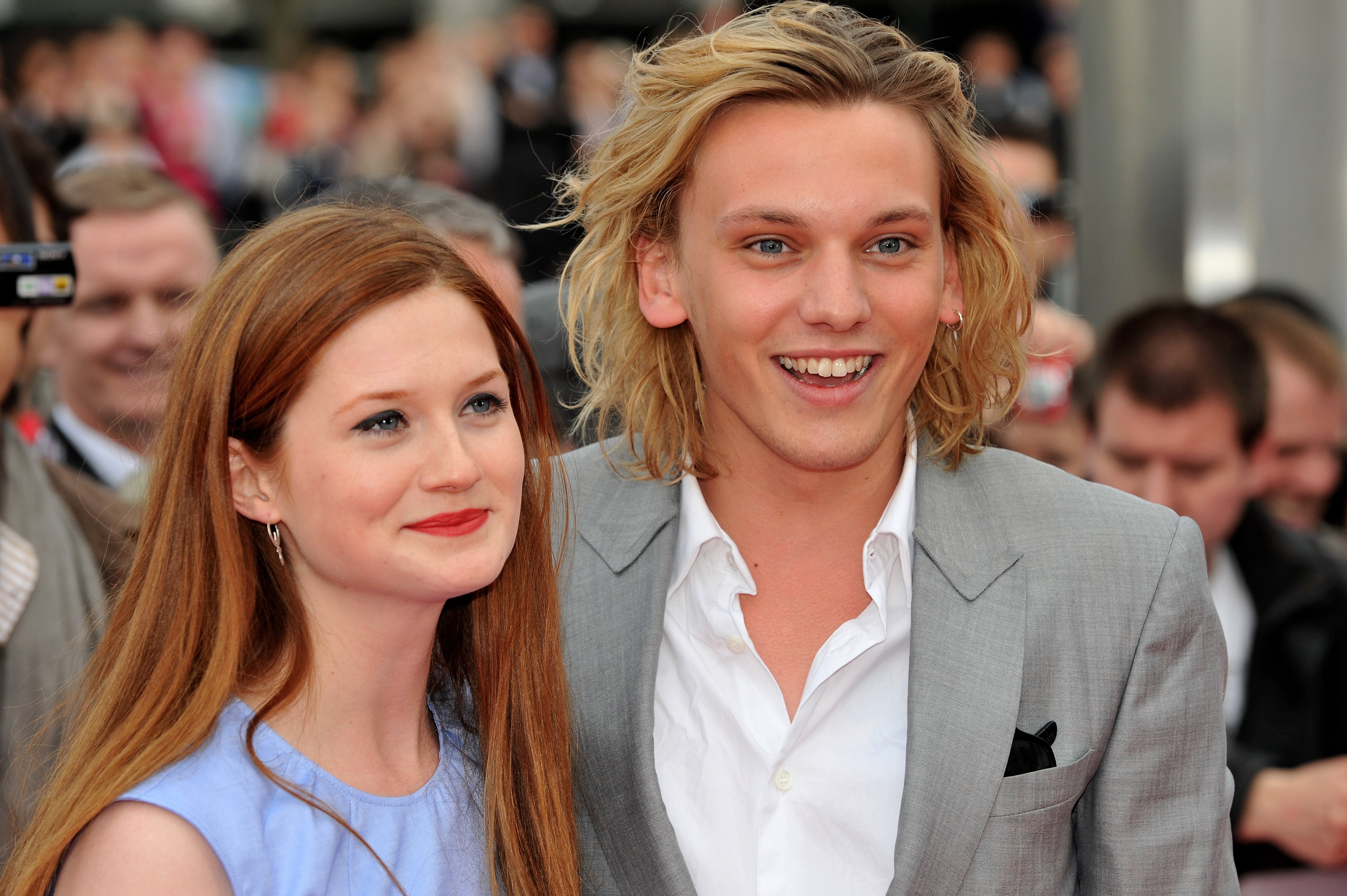 Bonnie Wright y Jamie Campbell Bower se conocieron en el set de Harry Potter en 2009; en 2011 se comprometieron, pero al año siguiente se separaron