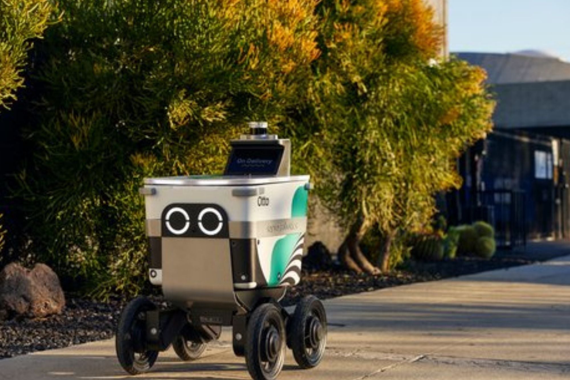 Robots delivery que ya recorren las calles de Miami Beach