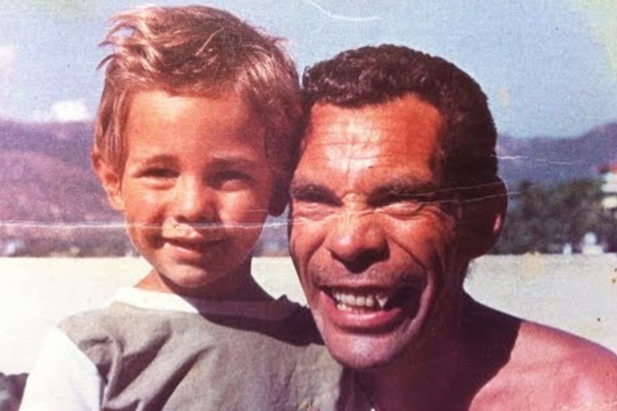 Su papá fue hiperfamoso, jamás pagó el alquiler y murió en lo mejor de su carrera: la vida del hijo del actor que más hizo reír