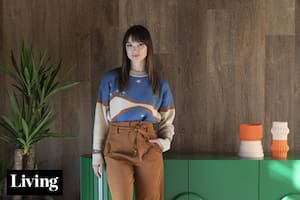 Transformó el hogar de su infancia en una casa bajo el signo de la originalidad