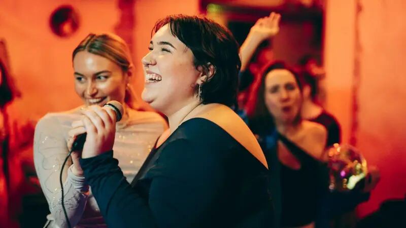 Cantar con otros puede ser más beneficioso que cantar solos