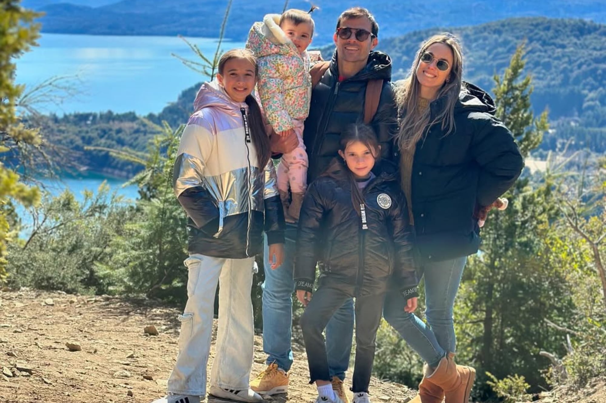El 14 de diciembre de 2022, la pareja le dio la bienvenida a su hija menor, Amelia; hoy las niñas tienen 12, 9 y 2 años
