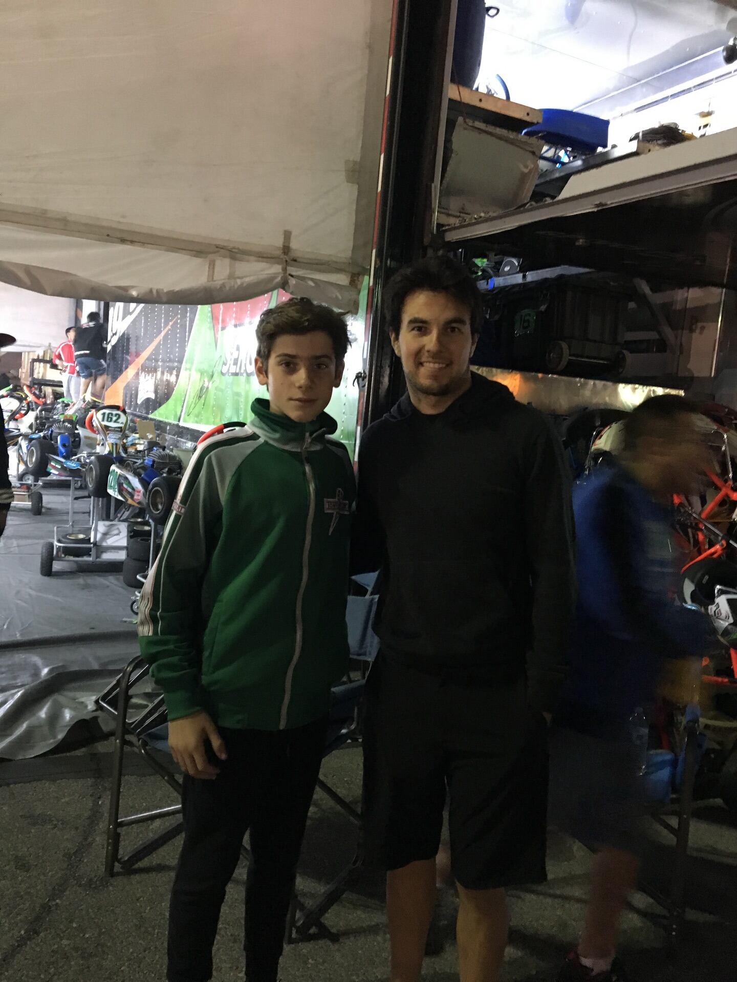 Franco Colapinto con Checo Pérez en 2016