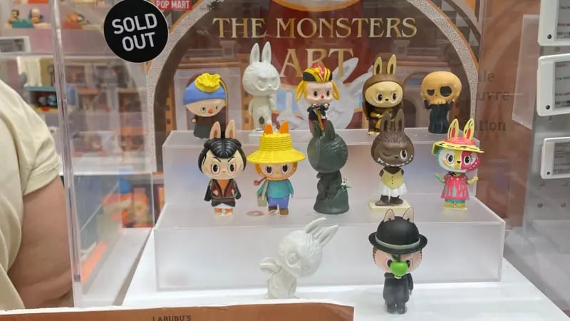 El universo Labubu incluye otros personajes que han inspirado sus propias muñecas