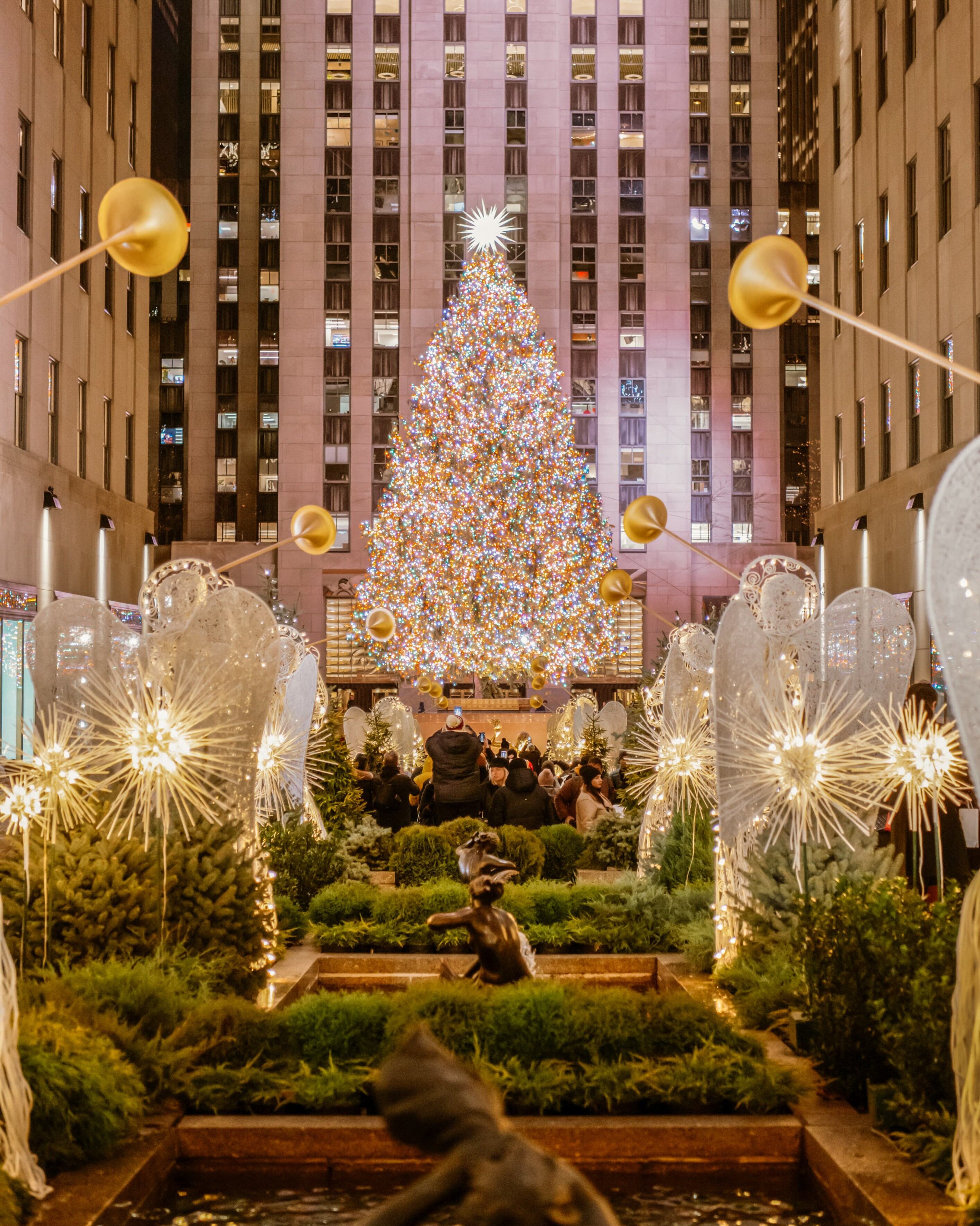En qué canal ver en vivo el encendido del árbol de Navidad del Rockefeller Center hoy, 3 de diciembre de 2025 8 El árbol de Navidad del Rockefeller Center se ilumina todos los días hasta la medianoche (X @rockcenternyc)