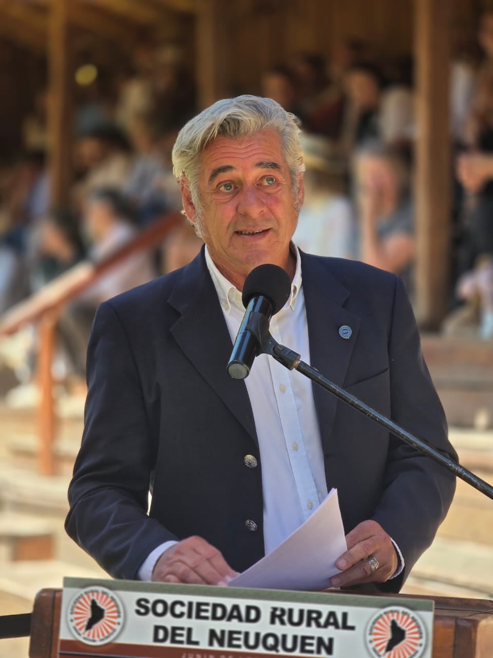 Nicolás Pino, en la Exposición Rural en Junín de los Andes, Neuquén, el último fin de semana. Simone dice que tiene buen vínculo con el dirigente