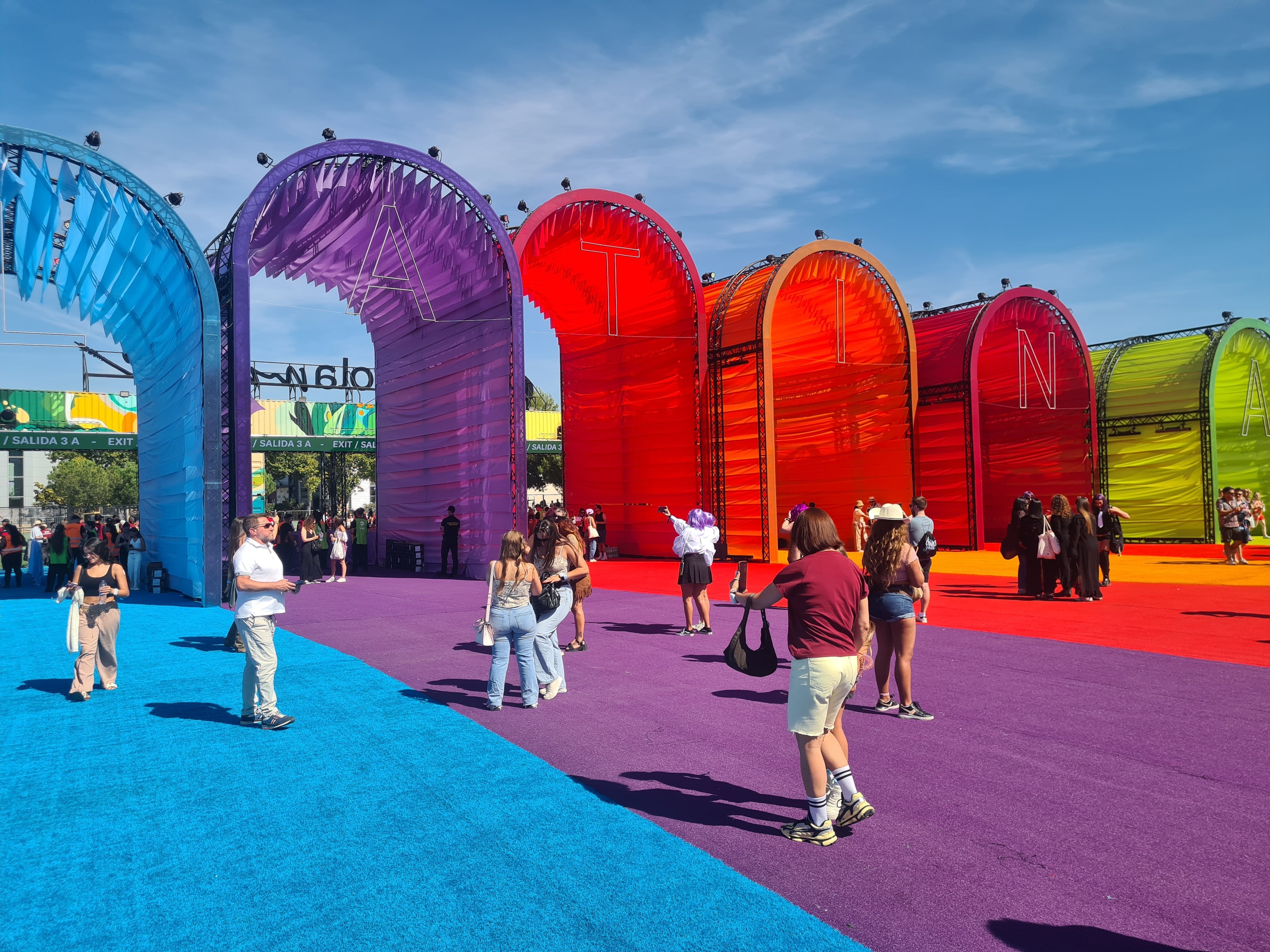 Macondo Park invita a los visitantes a pasar por distintos momentos de la vida y obra de la artista