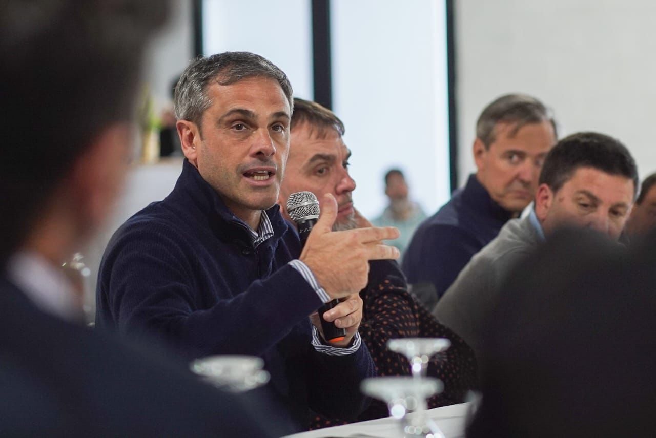 Guillermo Michel durante un encuentro con intendentes del PJ de Entre Ríos