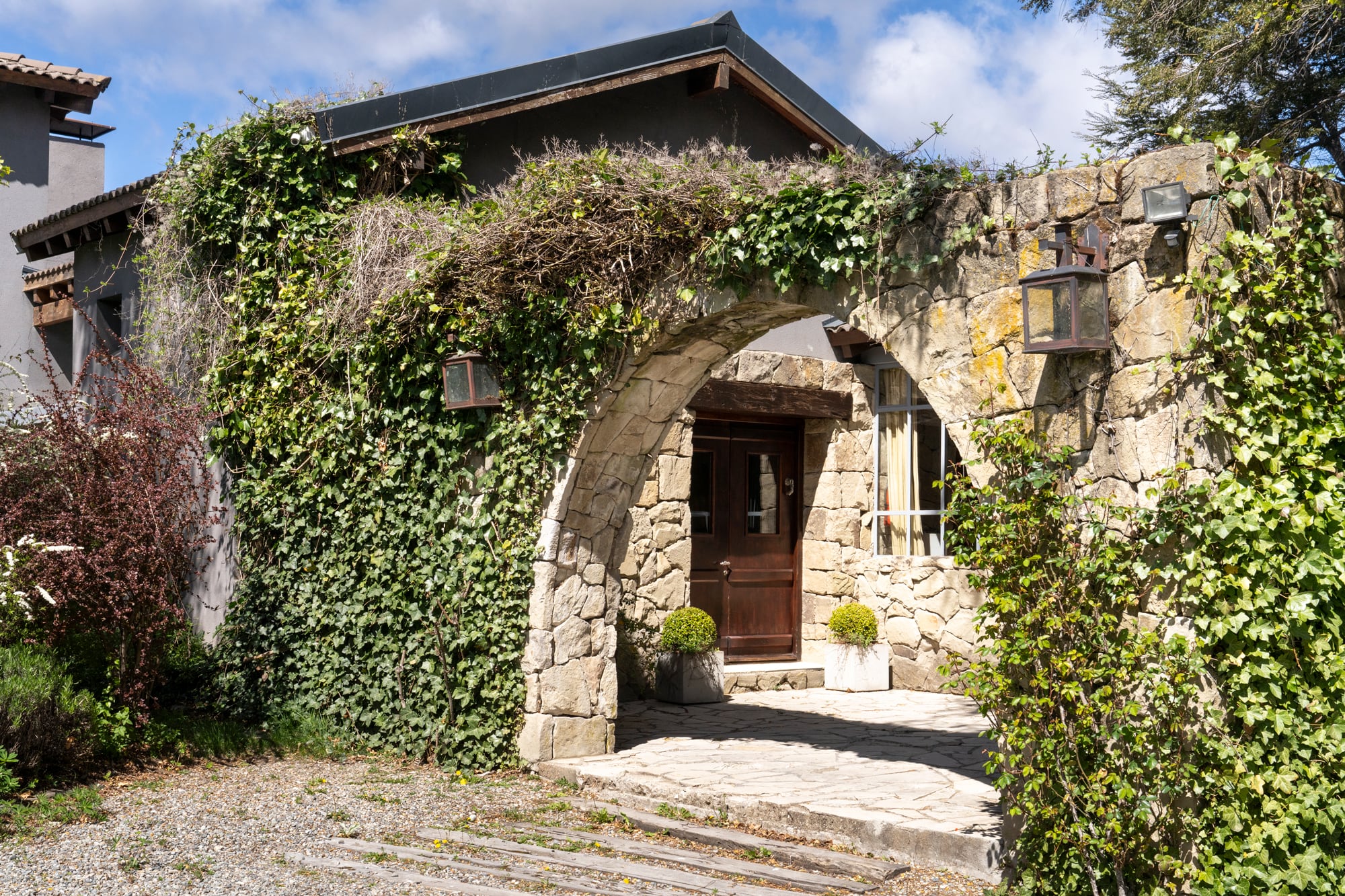 La piedra está presente en distintos sectores de la construcción