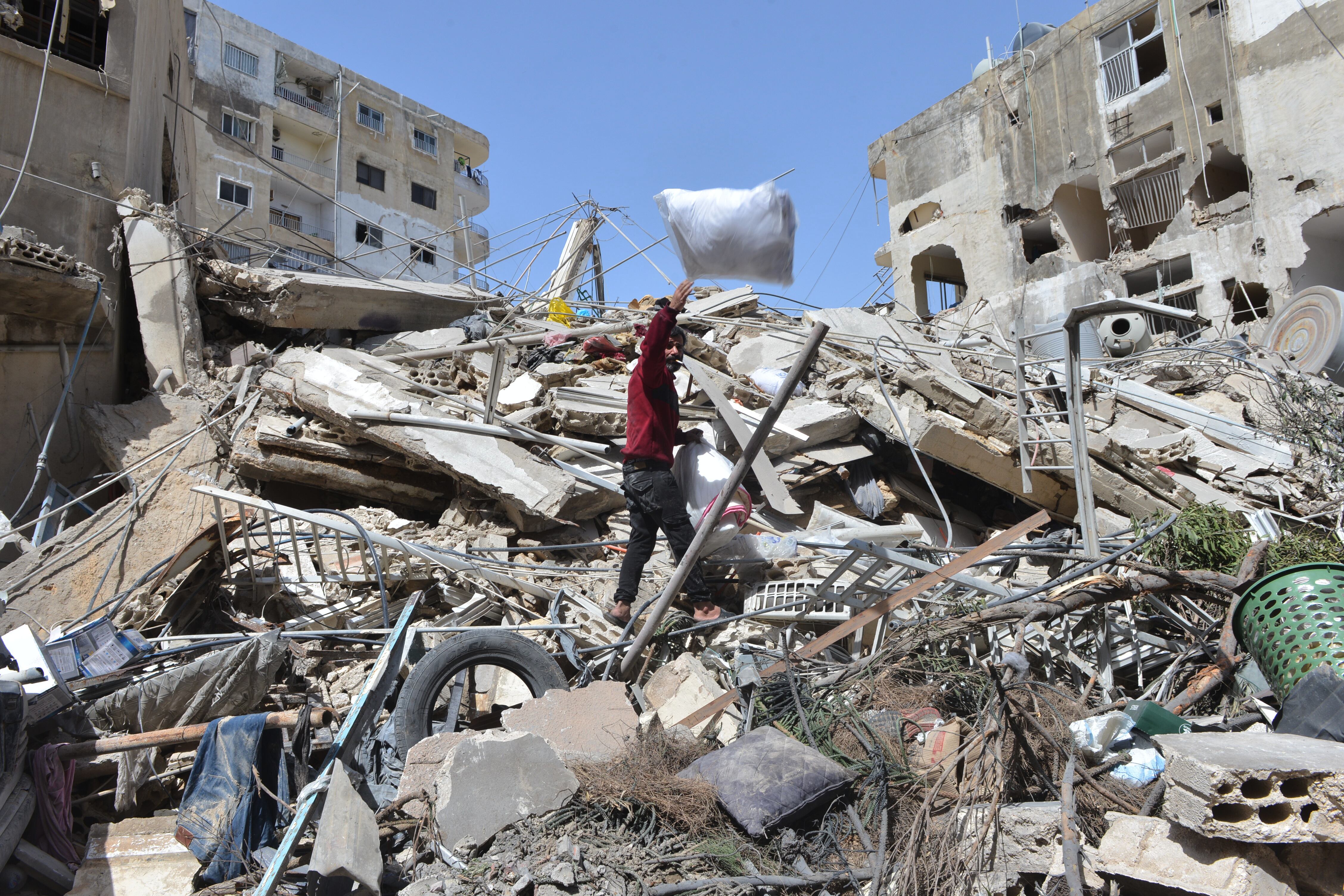 Líbano confirma un ataque israelí contra un “centro dedicado a la acción humanitaria y de rescate”