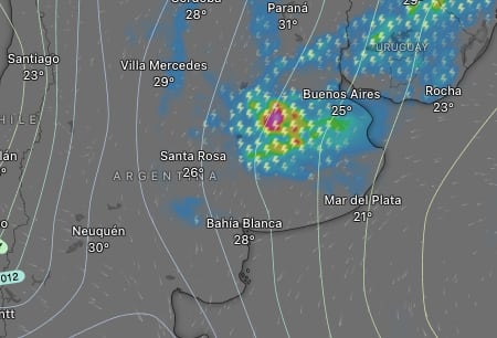 El Servicio Meteorológico Nacional emitió una alerta naranja por lluvias para este sábado.