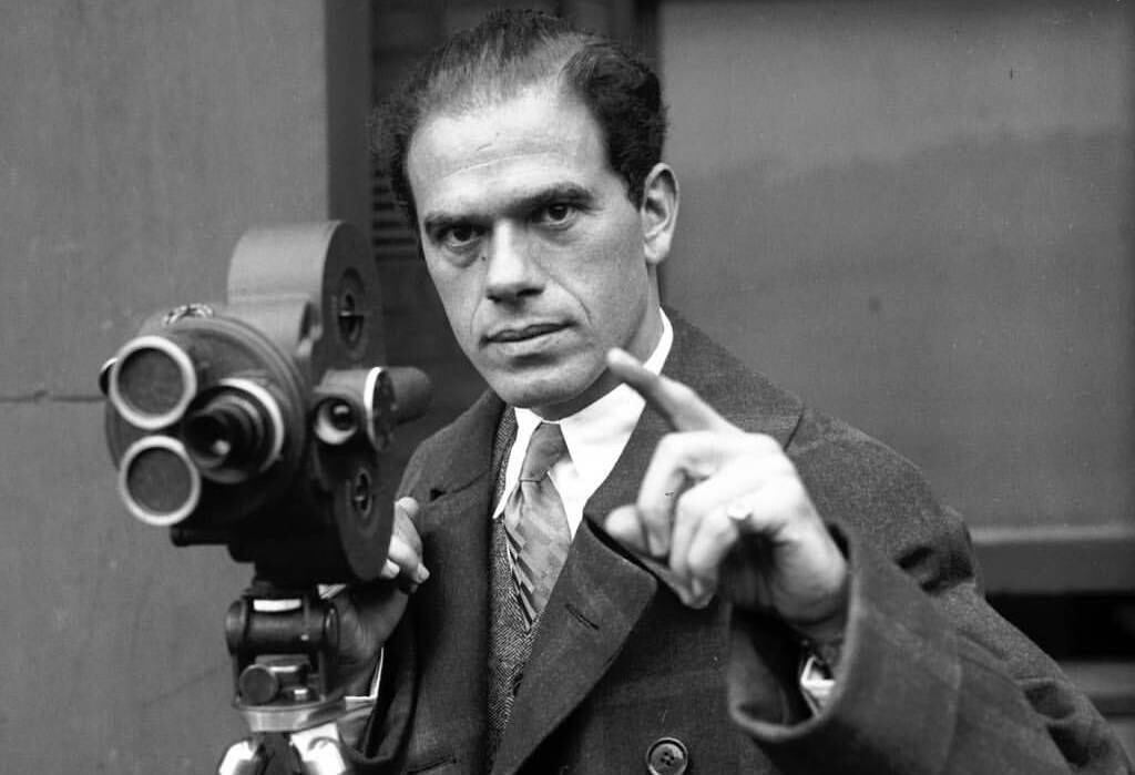 El director Frank Capra tuvo que vender su productora tras el fracaso comercial de la película