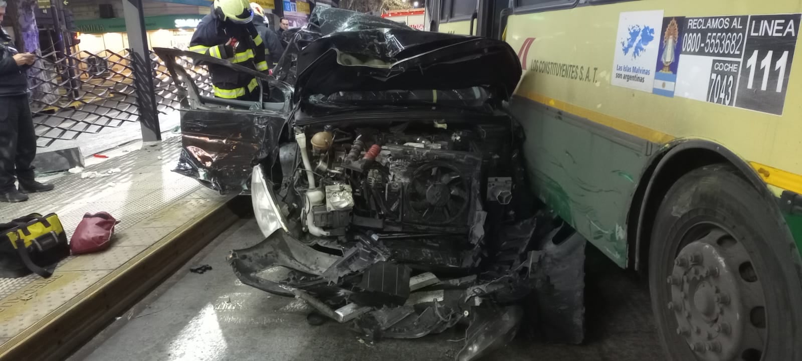 Un colectivo y un auto chocaron en Palermo: dos mujeres heridas