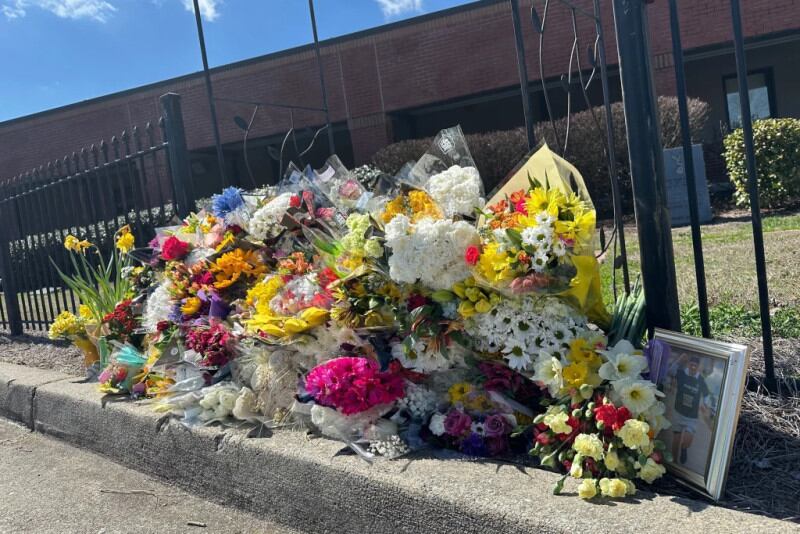El memorial que crearon los alumnos de Jason en la escuela para honrarlo