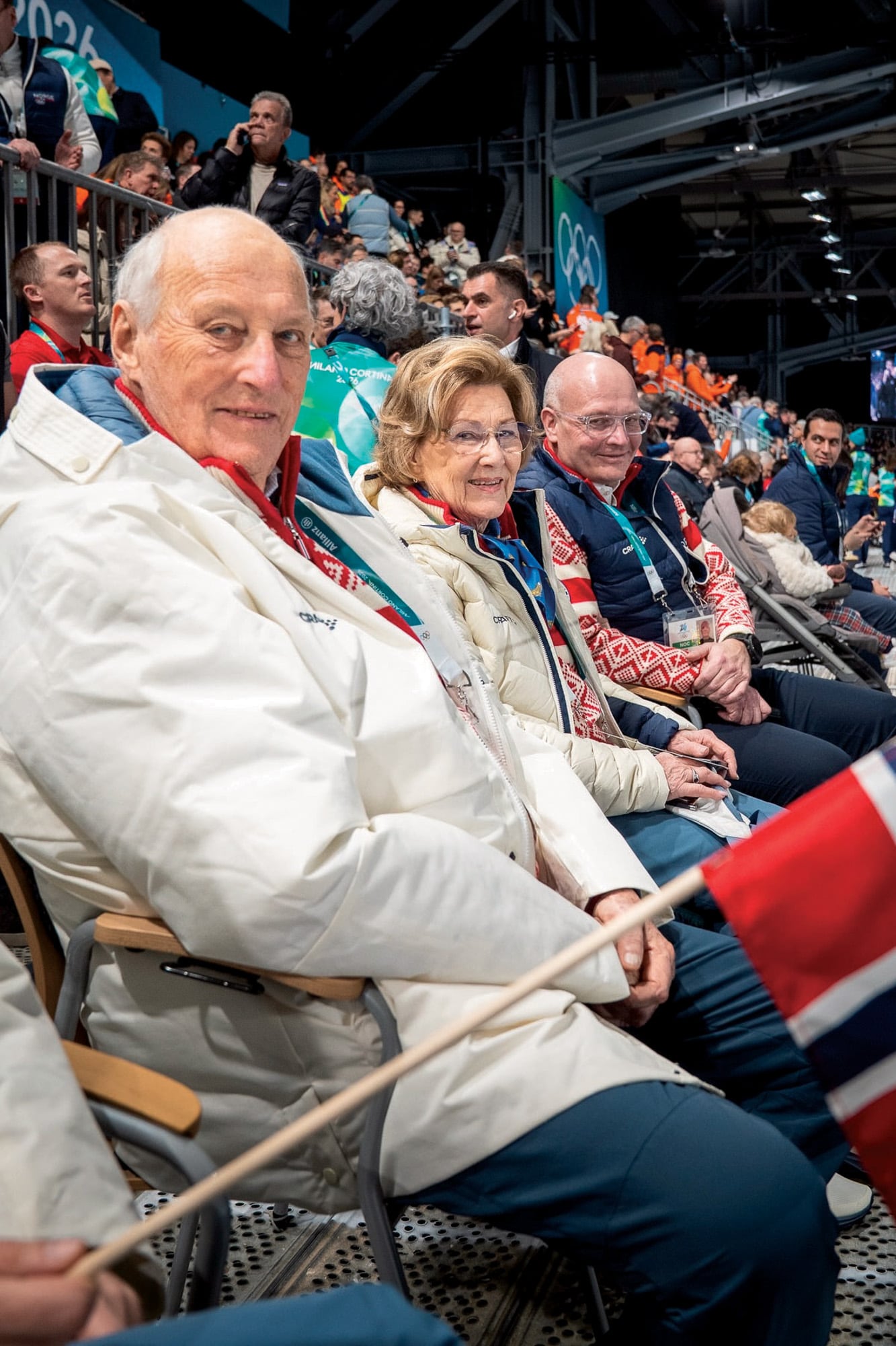Los reyes Harald y Sonia de Noruega pusieron distancia
con el escándalo que involucra a su nuera, la princesa Mette-Marit,
vinculada al “caso Epstein”, y al hijo de ella, Marius Borg,
quien está siendo juzgado por treinta y ocho delitos, y viajaron a
Italia a disfrutar de los juegos
