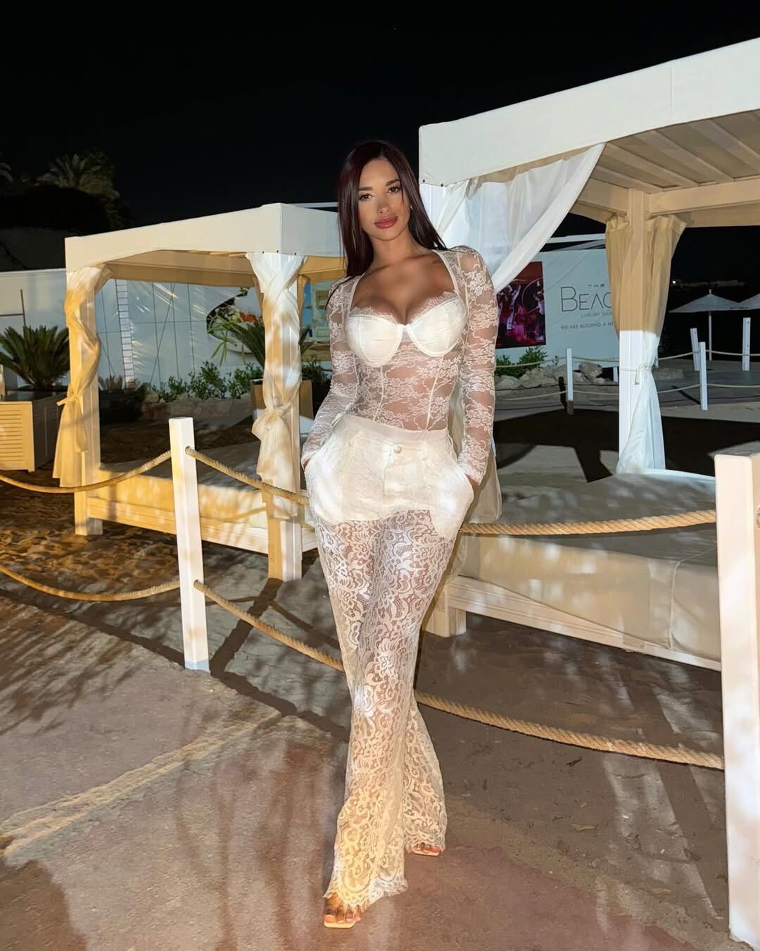 Dakota tiene 22 años y en sus redes sociales se presenta como modelo