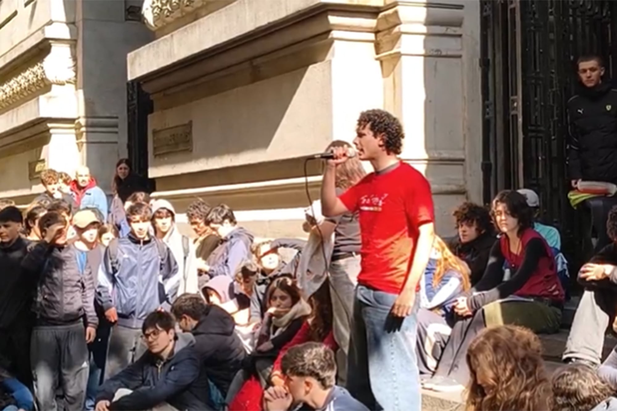 Quiénes están detrás: siguen las tomas en los colegios secundarios de la UBA