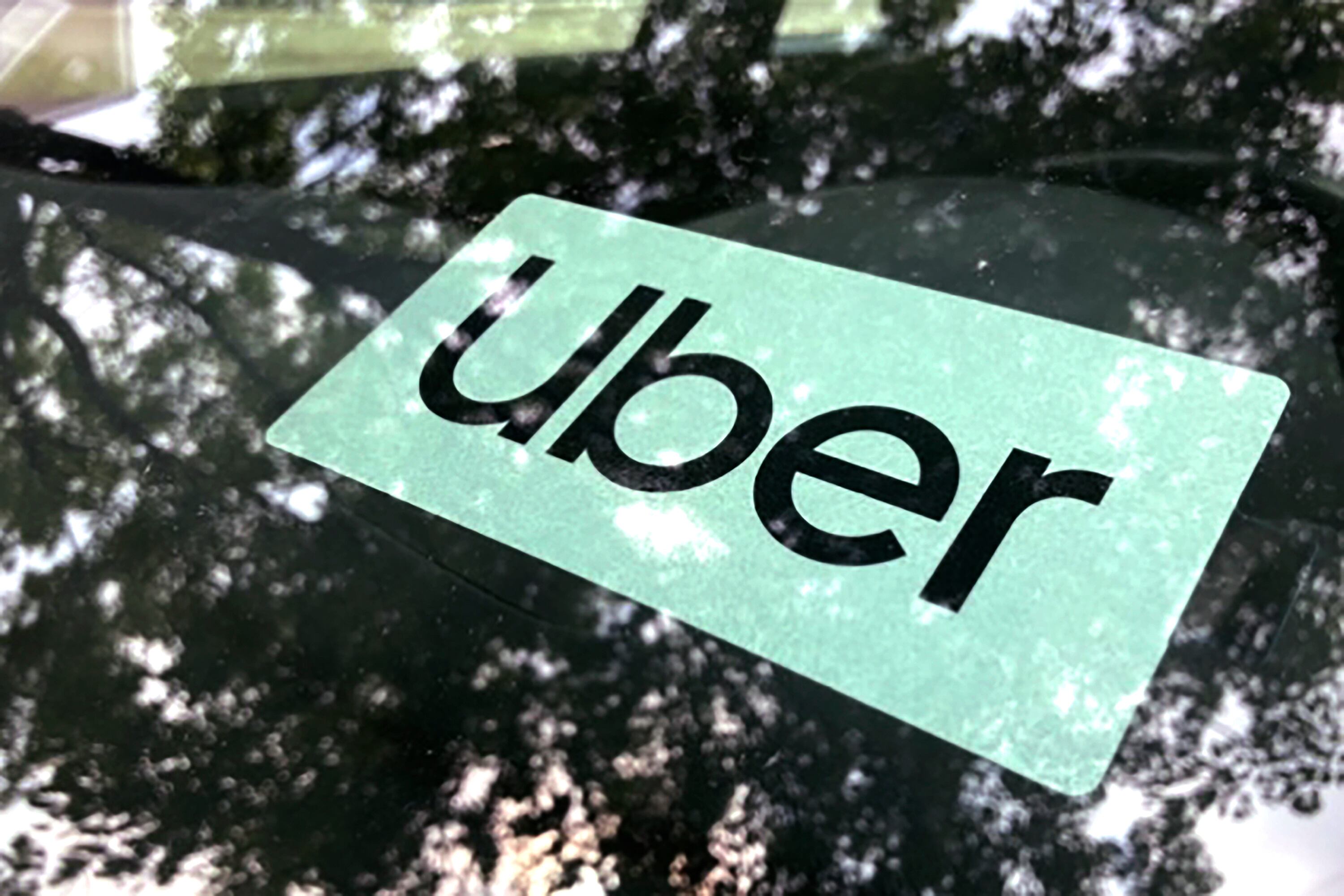 Uber aseguró que los datos aportados para obtener la insignia de verificación se almacenarán de forma 