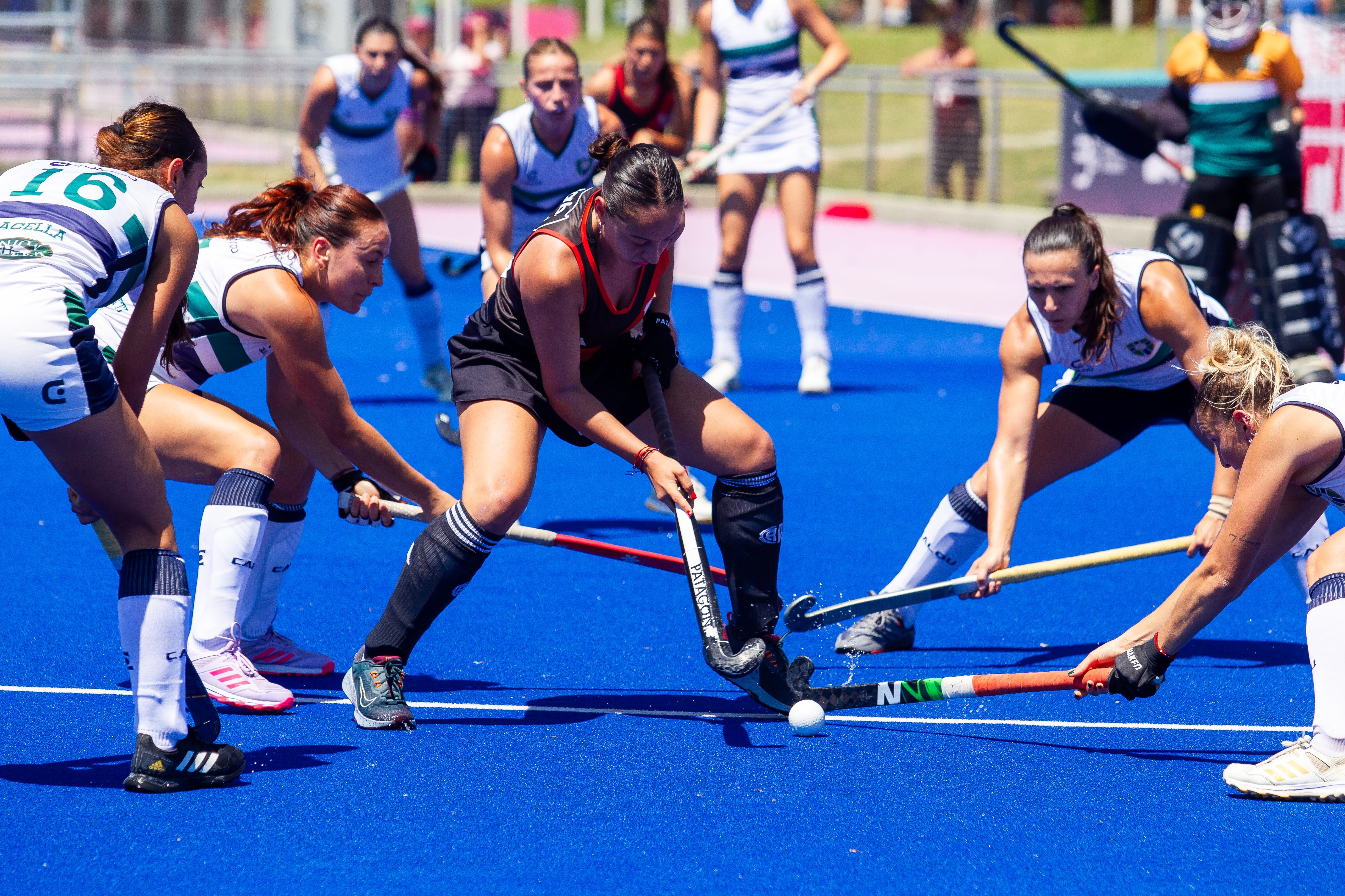 Cuatro aspirantes de cada lado para quedarse con la gloria en los Metropolitanos de hockey sobre césped