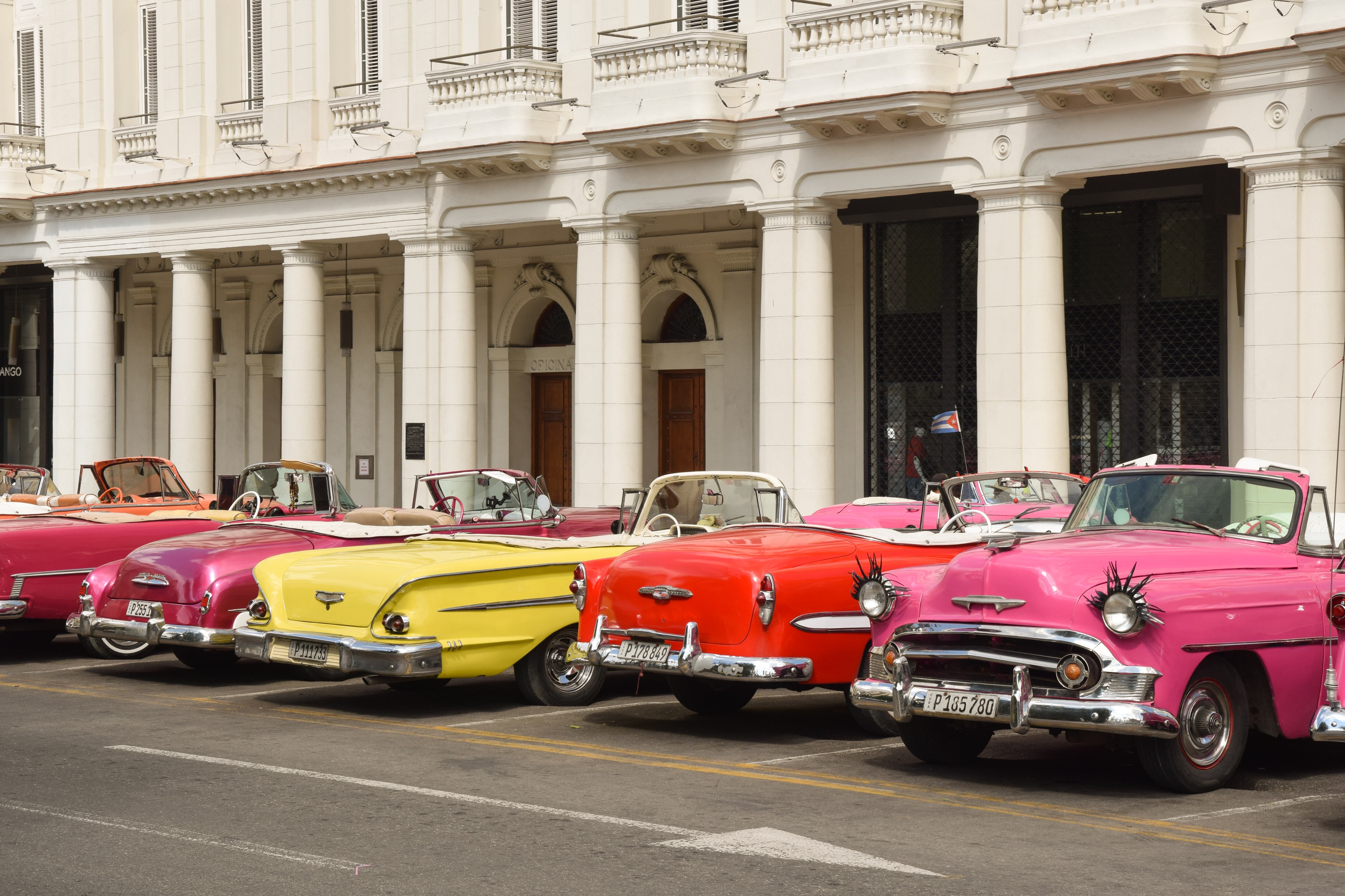 Los autos clásicos son moneda corriente en las calles de la capital cubana.